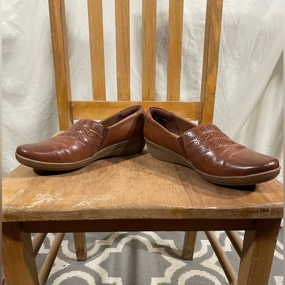 Womens Clarks Leather Loafers Everlay UMA Brown Slip On Comfort Shoes Size 7 - Picture 4 of 8
